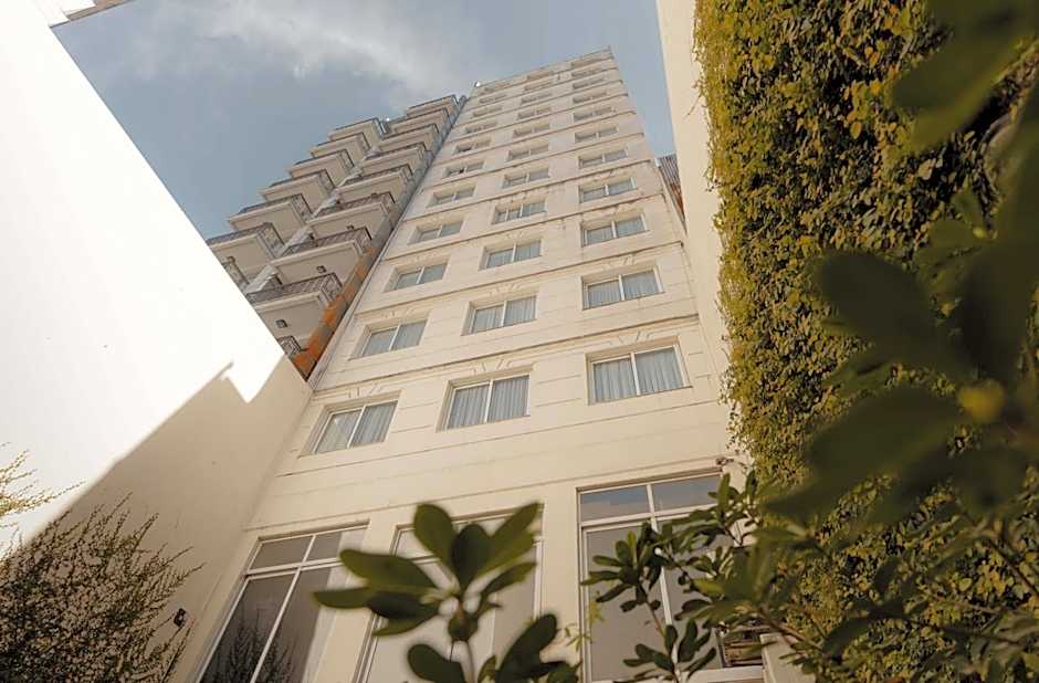 Cyan Recoleta Hotel