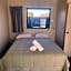 Beachcomber Lodge & Backpacker