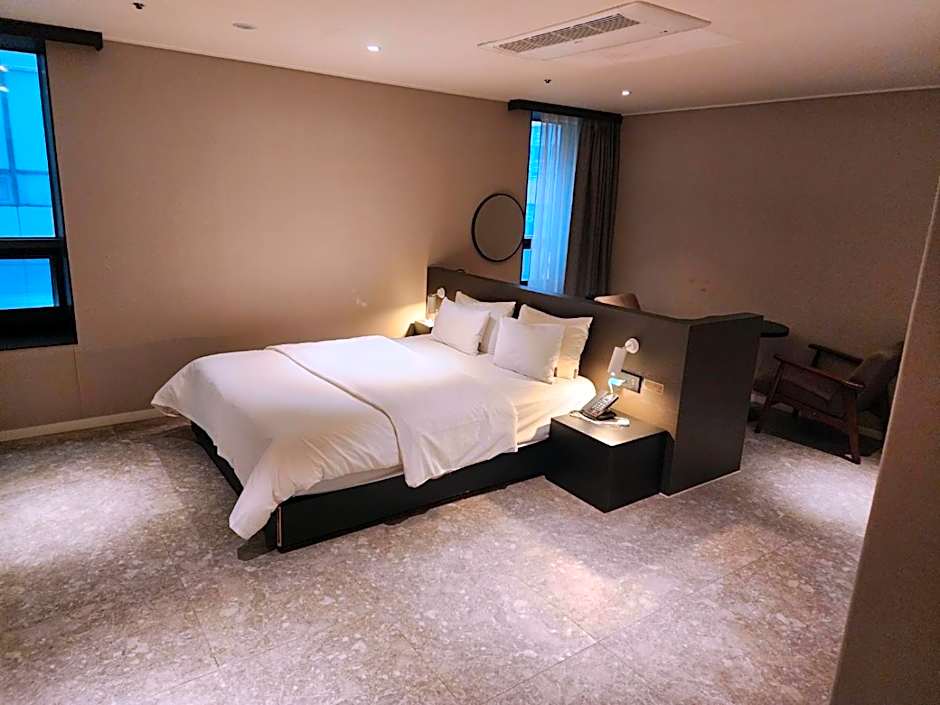 Queentown hotel