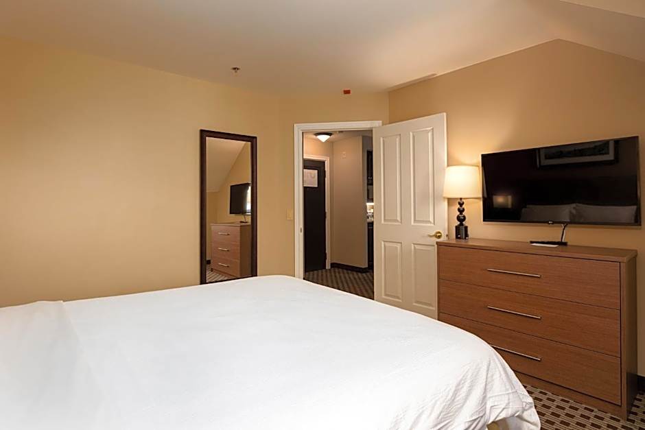 Holiday Inn Express & Suites Tremblant By IHG