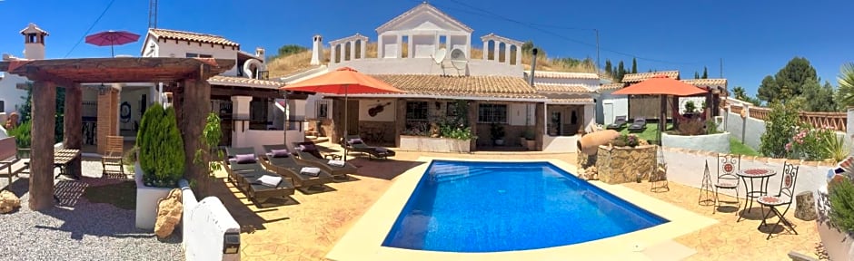 Cueva Romana, Solo Adultos, Apto para Nudistas