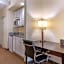 Comfort Suites Maingate East