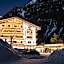 ALPENHOTEL TYROL - B&B - ADULTS ONLY - Alpines Lifestylehotel mit NaturSPA & Wellness