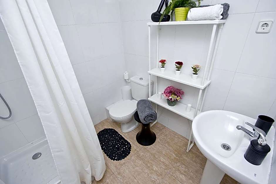 Barcelona City North Hostal