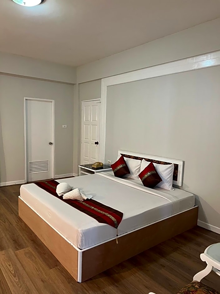 Chao Phya Grand Hotel