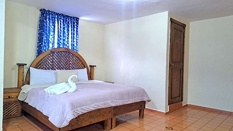Hotel Renacer