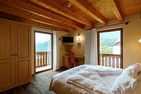 Double or Twin Room with Spa Access