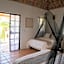 Pure Baja Private Suites-Upscale Property with Infinity Pool and Lush Gardens