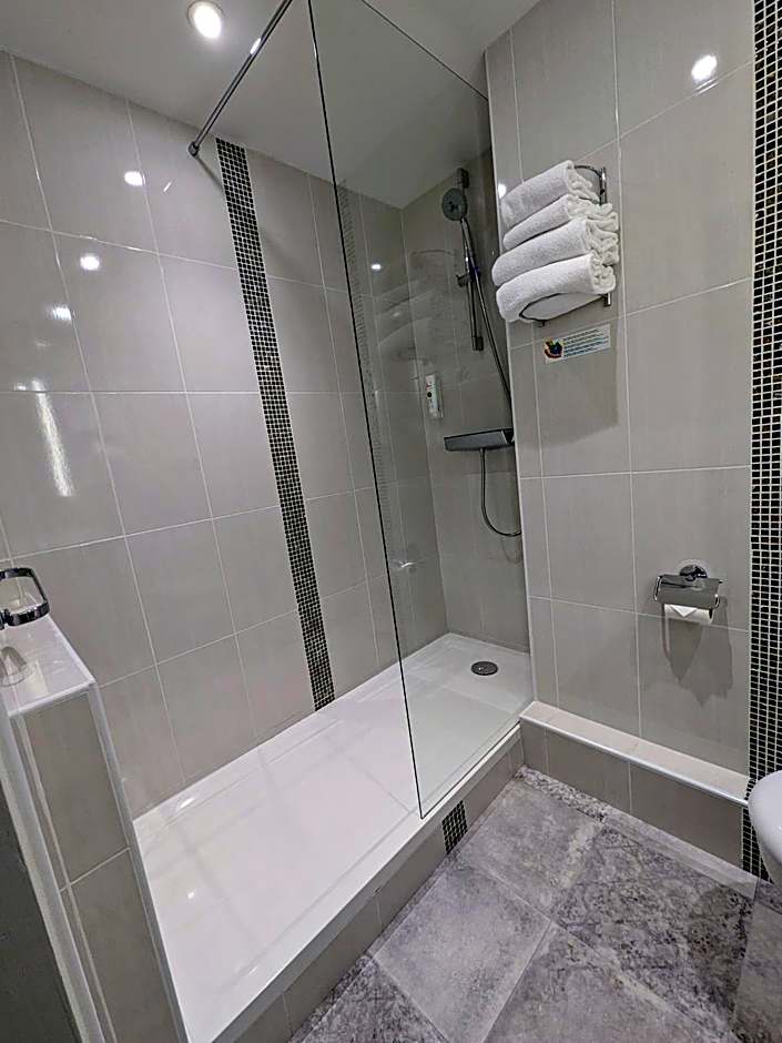 HOTEL ARVERNA VICHY - ClT'HOTEL