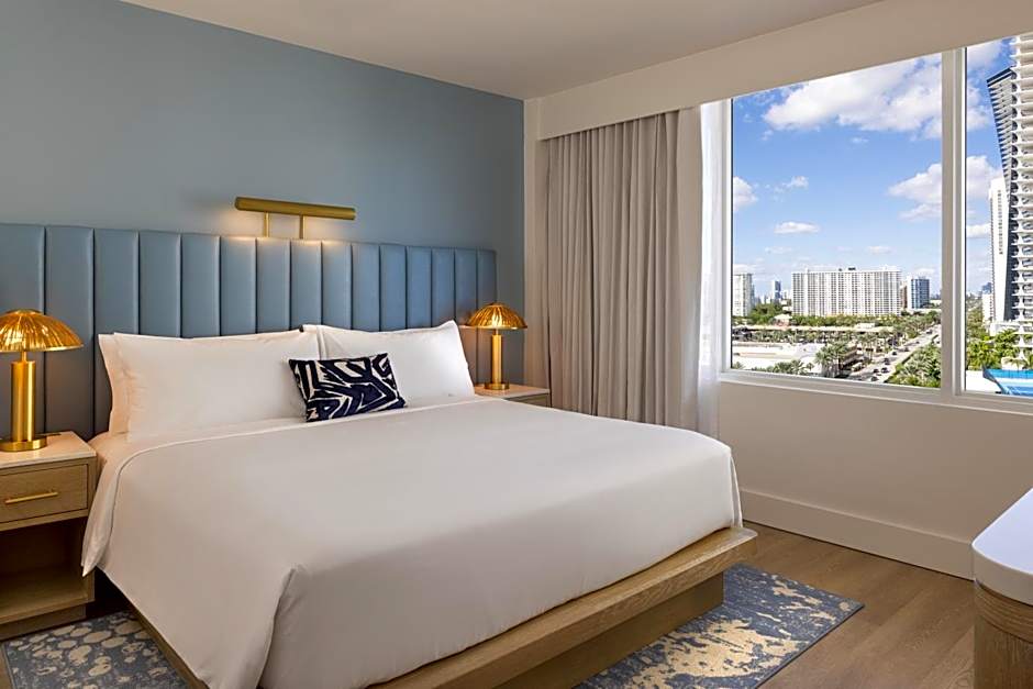 Photo 1 of 5 of 1 Bedroom 1 King Bed Suite, City View