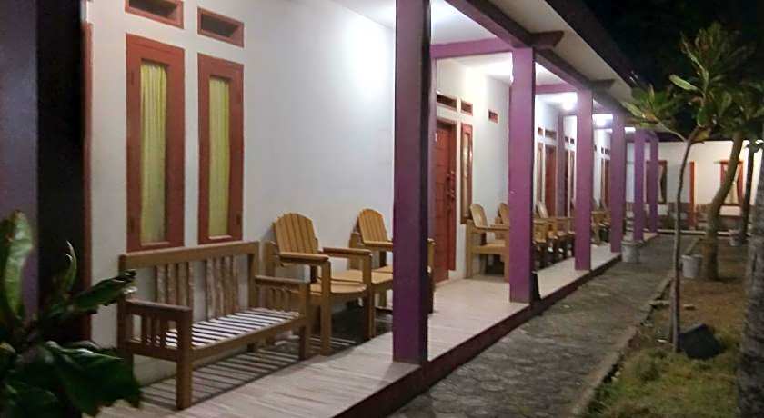 Penginapan Karanglaut Sayangheulang