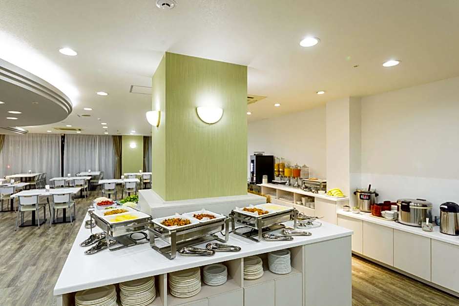 SureStay Plus Hotel by Best Western Shin-Osaka