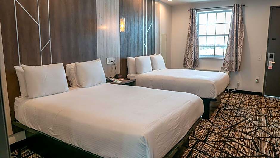 Comfeeni Inn and Suites