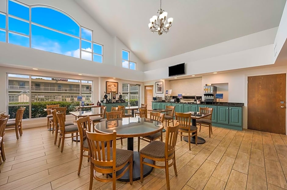 Best Western University Inn