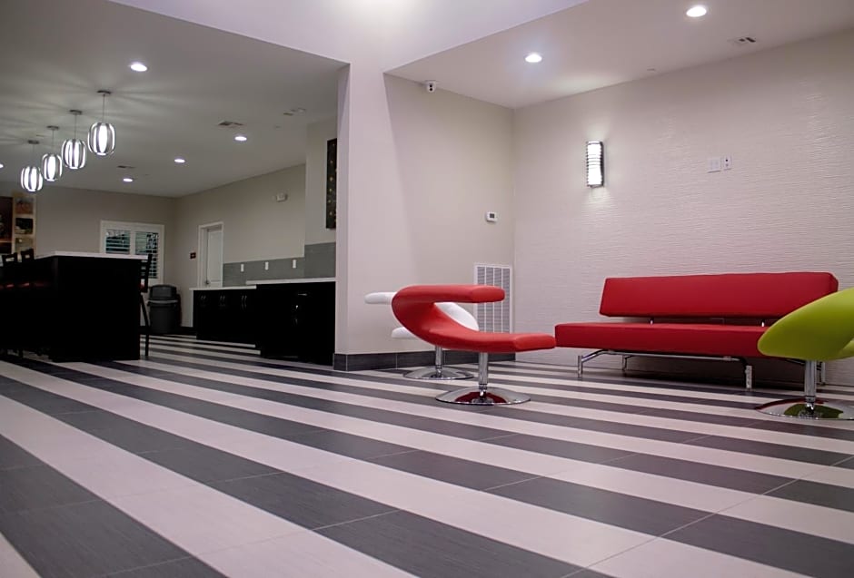 Grand Villa Inn & Suites Westchase
