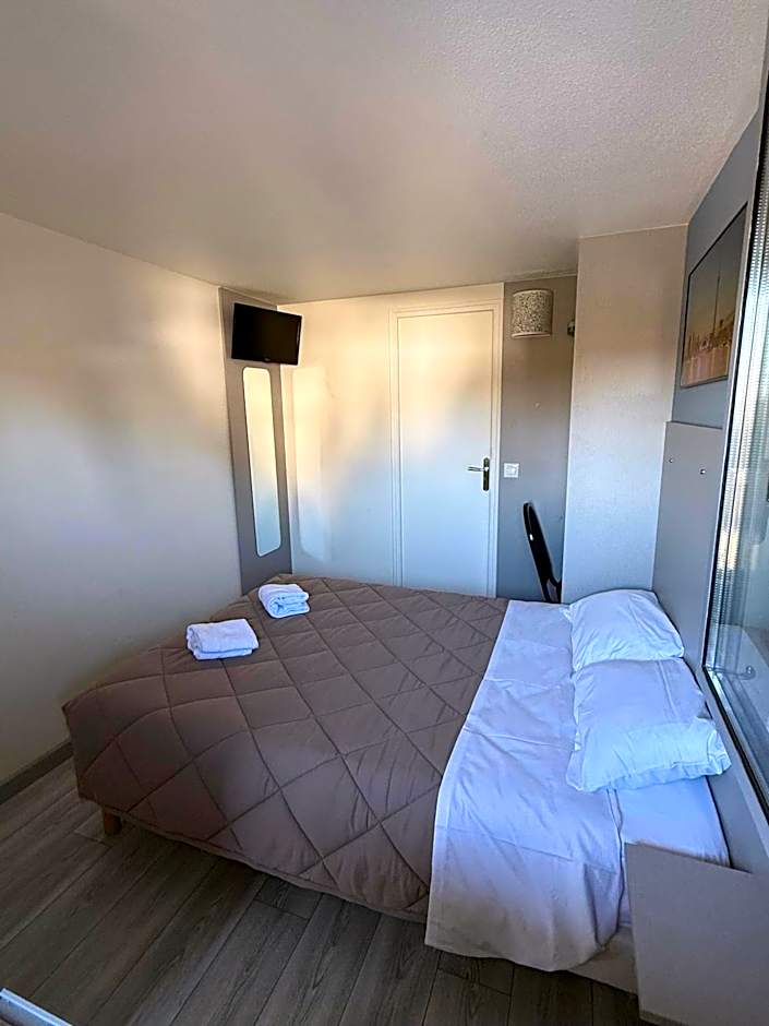 Fasthotel Roissy - Saint-Witz
