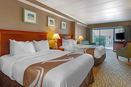 Efficiency, Ground Level, Exterior Entrance, 2 Double Beds & Sofa Bed, Non Smoking