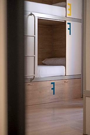 1 Person in 6-Bed Dormitory - Female Only