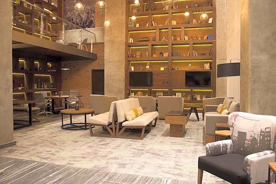 Fiesta Inn Suites Aeropuerto del Bajio