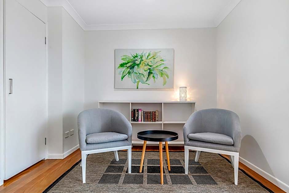 Santa Fe by the Broadwater