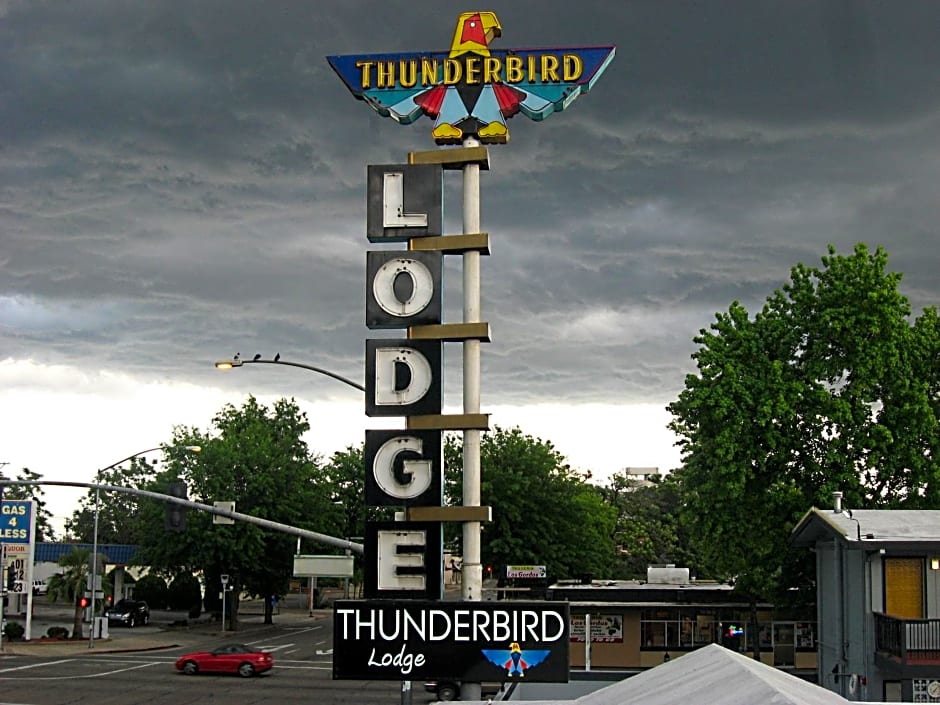 Thunderbird Lodge