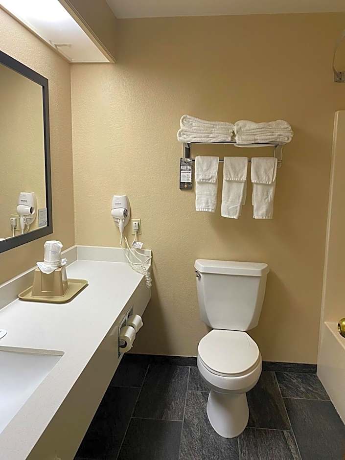 Super 8 by Wyndham New Hampton