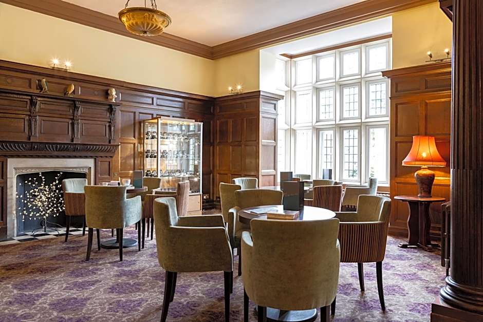 The Caledonian Island Hotel