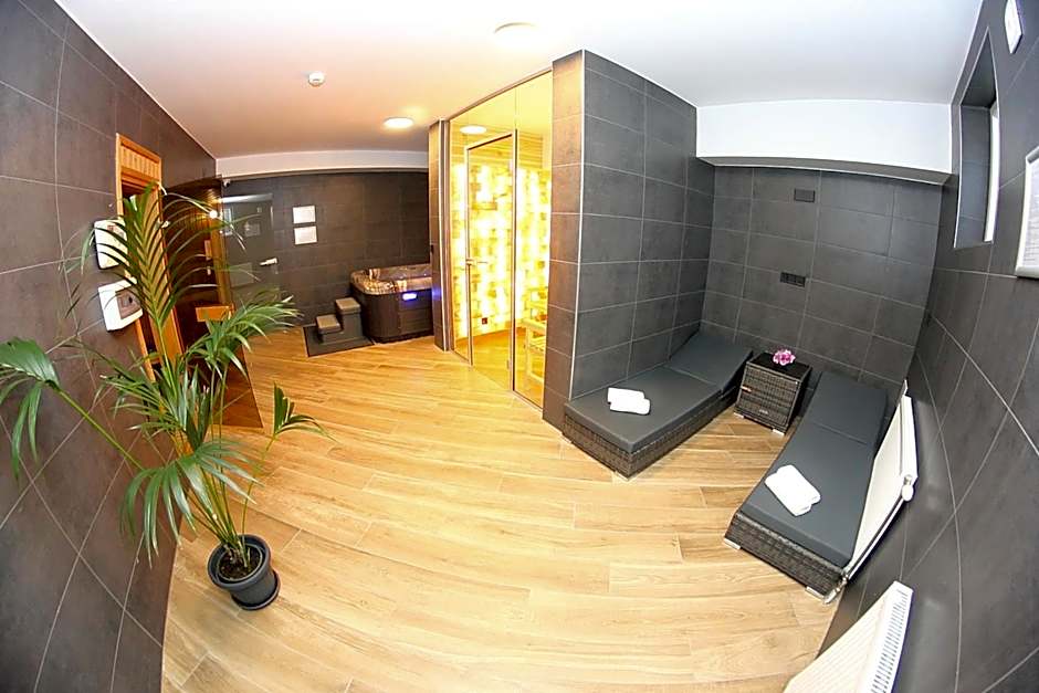 Hotel Crystal