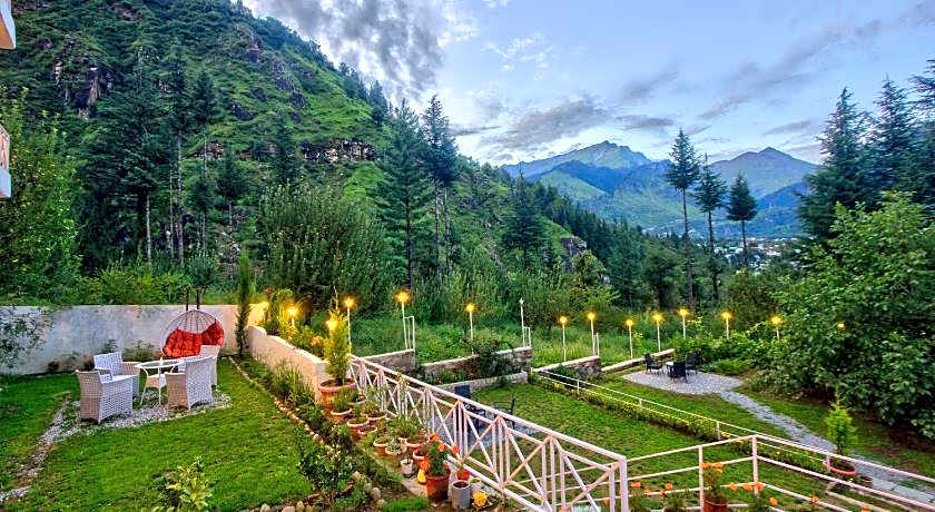 Baan By Snow City Farm