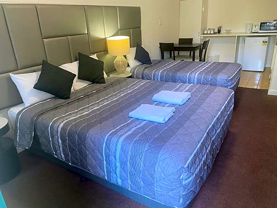 Tollgate Motel