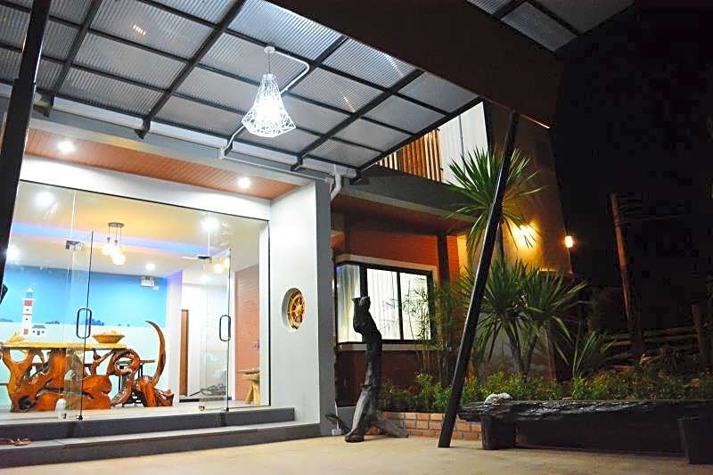 krabi lighthouse @ aonang