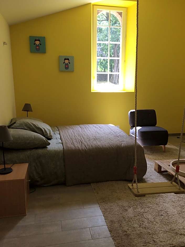 Cabanes et Studios à la Bernardiere