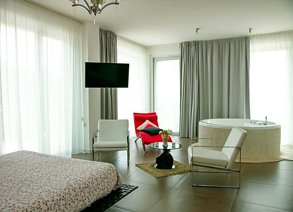 Max Luxury Suite - Servizio Spiaggia Inclusa