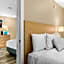 Gold Coast Inn ⁀➷ Breathtaking Sunsets ➠ Standard Lake View Room ➠ 106