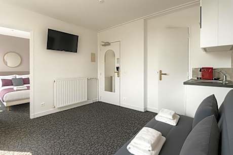 Family Suite with Kitchenette