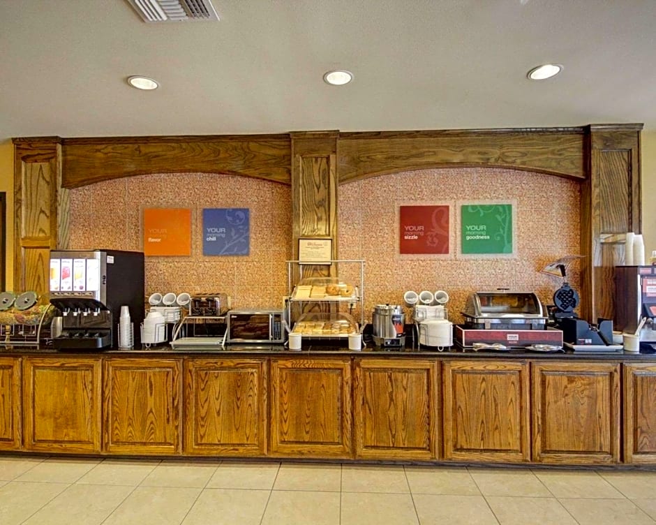 Comfort Inn & Suites Donna near I-2