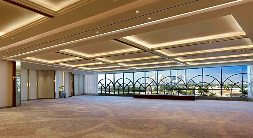 The Ritz-Carlton Abu Dhabi - Grand Canal
