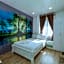 Ken's Backpackers Hotel