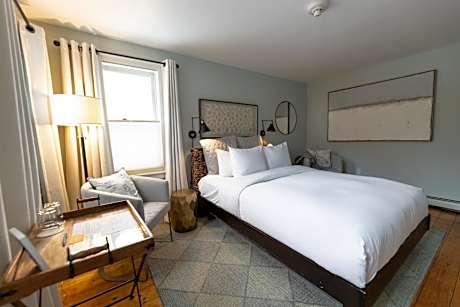Queen Room