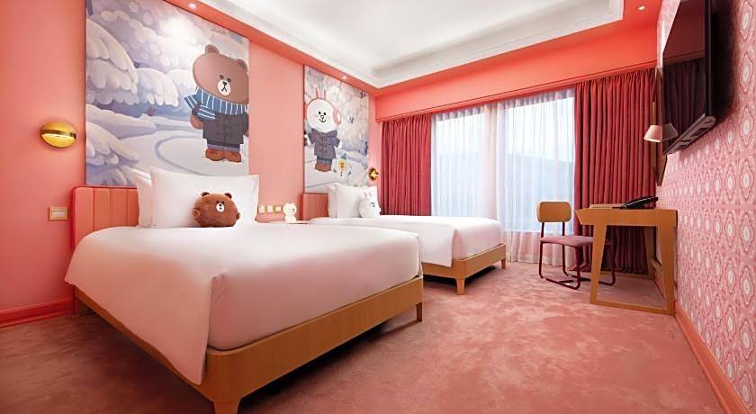 LINE FRIENDS PRESENTS CASA DE AMIGO