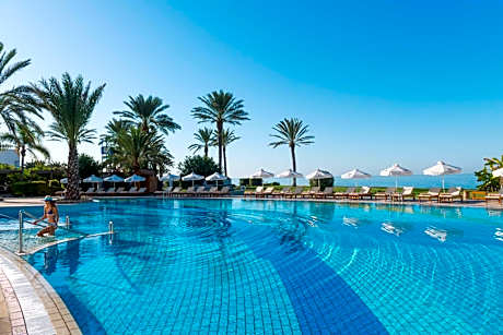 Constantinou Bros Athena Beach Hotel