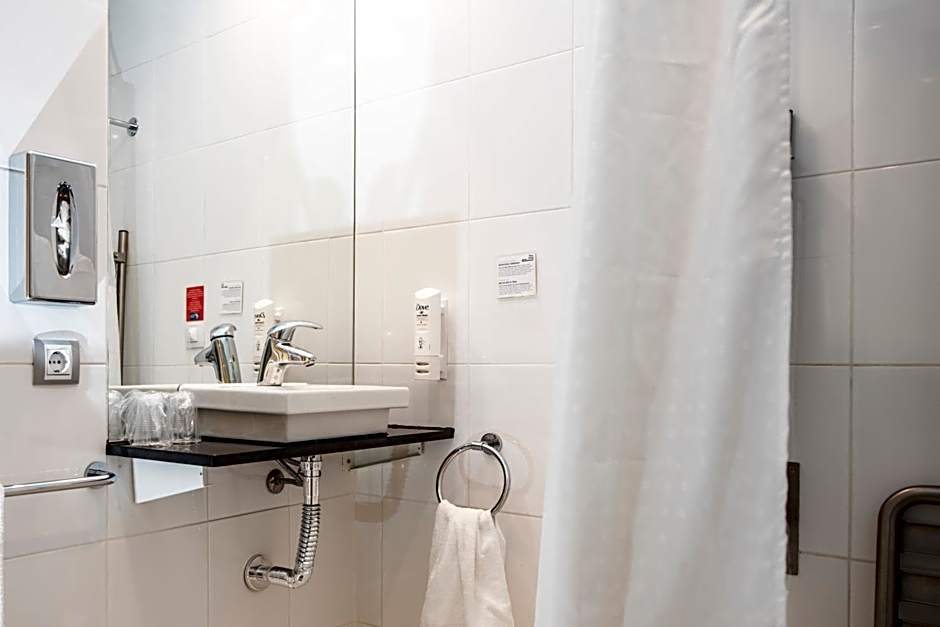 Holiday Inn Express Sant Cugat By IHG