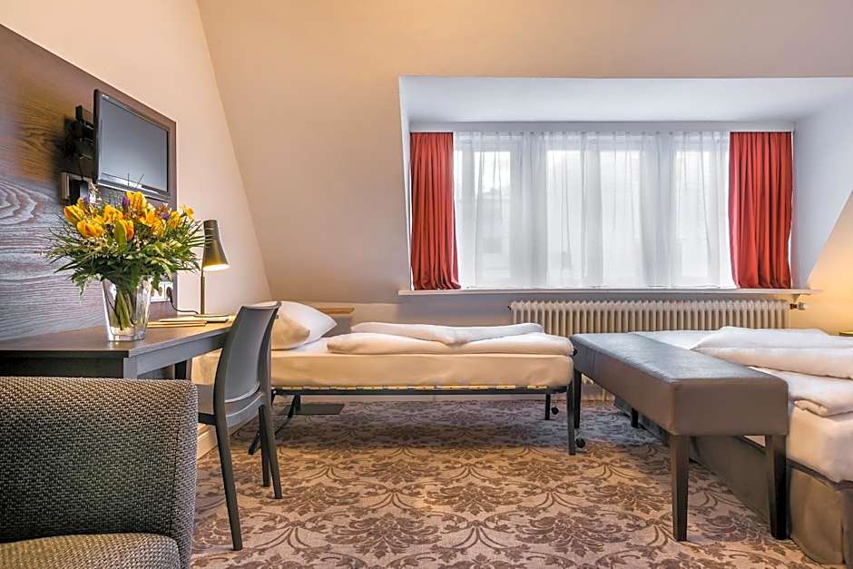Signature Hotel Astoria