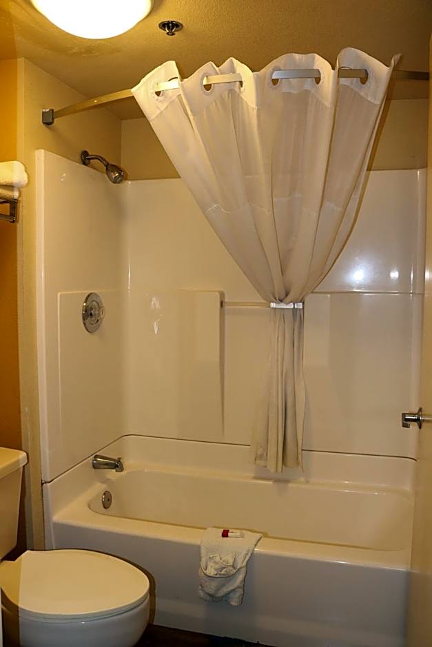 Days Inn by Wyndham Fresno South