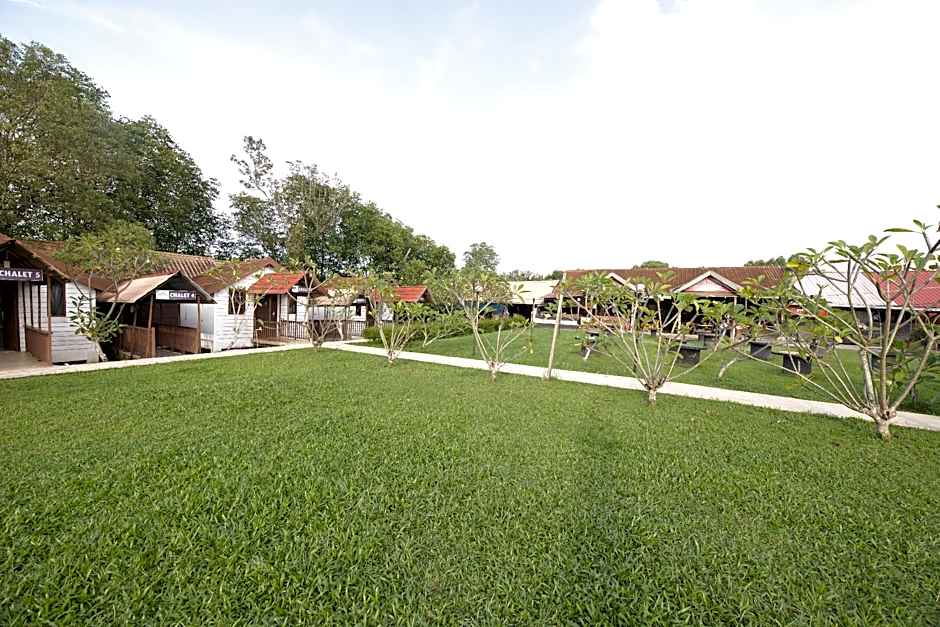 OYO 90908 Noor Arfa River Chalet