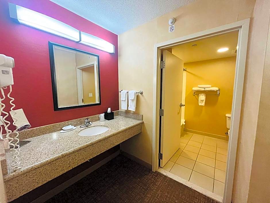 Sonesta Essential Junction City