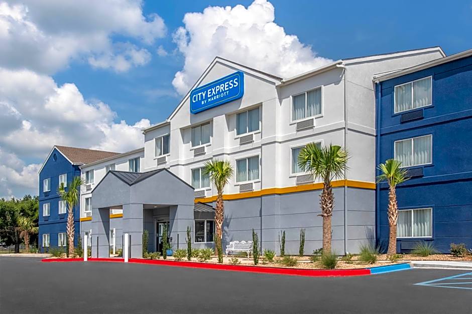 City Express by Marriott Lafayette
