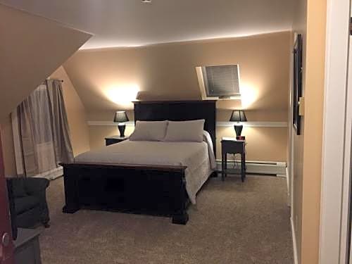 Harbor Inn