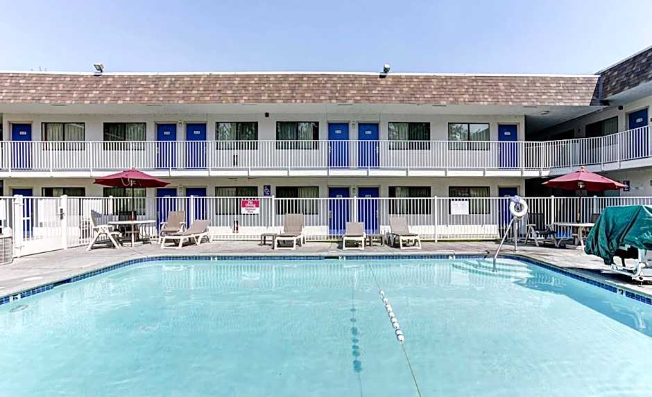 Motel 6-Grants Pass, OR