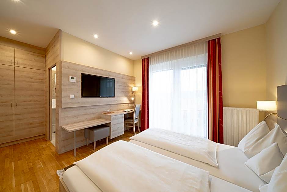 SCHACHENWALD Hotel & Restaurant I Free Parking